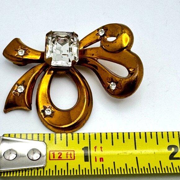 Gold-Tone Bow Brooch Vintage Clear Rhinestones & Large Center Stone - Picture 2 of 5